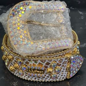 Gold Cheetah Lavasan